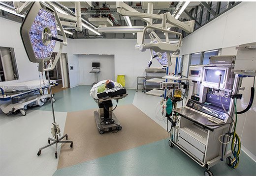 Удаление родинки хирургическим путем: как удаляют и какие последствия